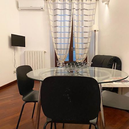 Apartamento Bilocale In Piazza Duomo 4Pax Milán Exterior foto