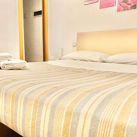 Apartamento Bilocale In Piazza Duomo 4Pax Milán Exterior foto