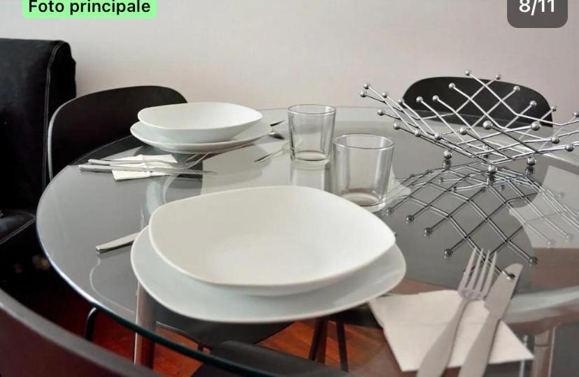 Apartamento Bilocale In Piazza Duomo 4Pax Milán Exterior foto